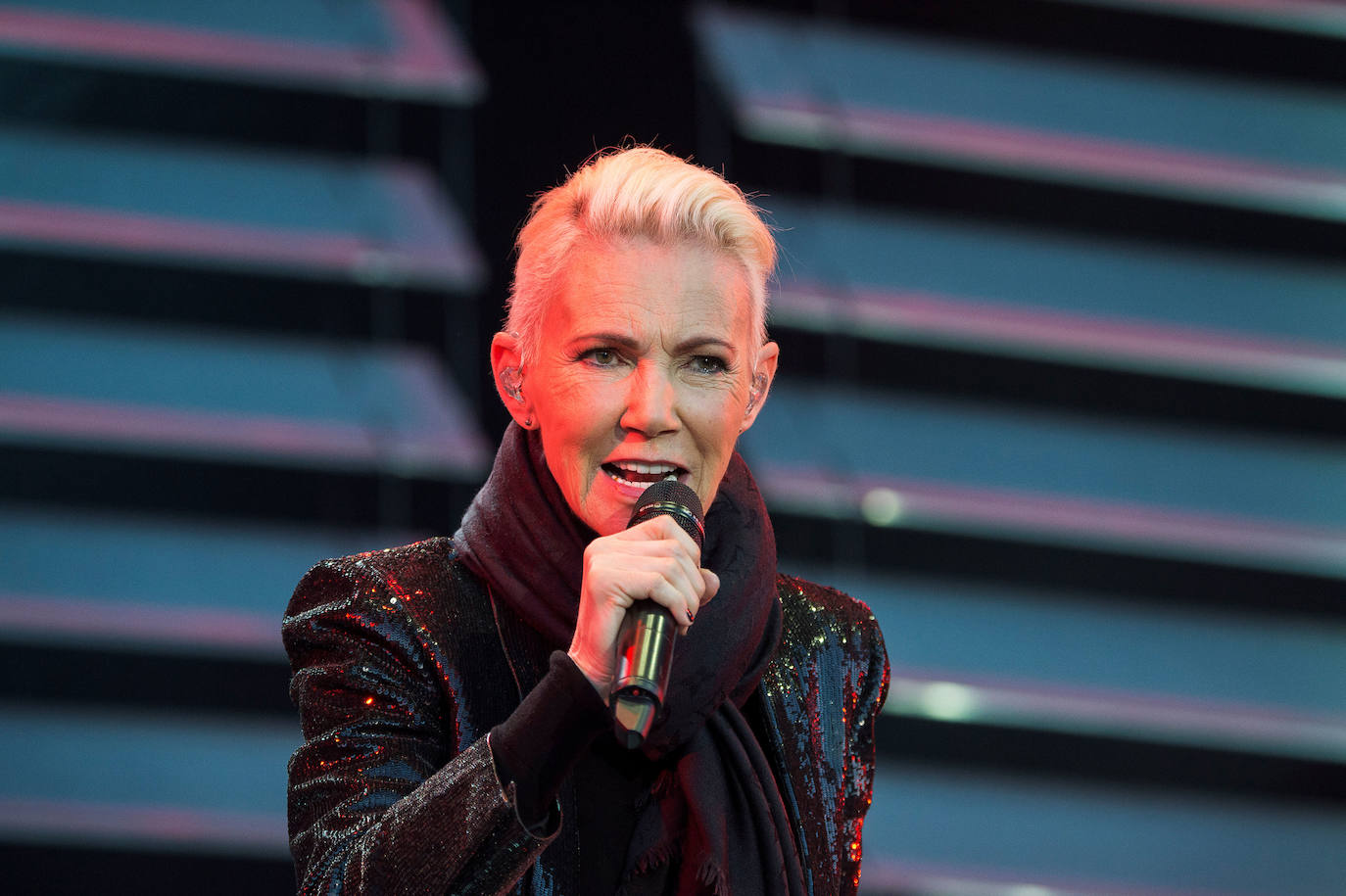 Marie Fredriksson, cantante de Roxette, falleció a los 61 años víctima de un cáncer cerebral. La banda que formó junto a Per Gessle fue la más exitosa del pop sueco después de ABBA