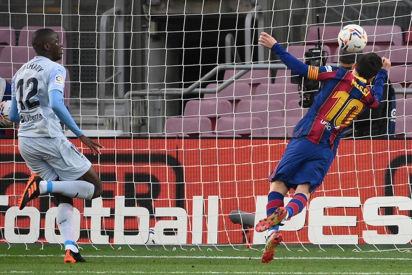 Las mejores imágenes del partido de liga FC Barcelona - Valencia CF (19/12/2020). 