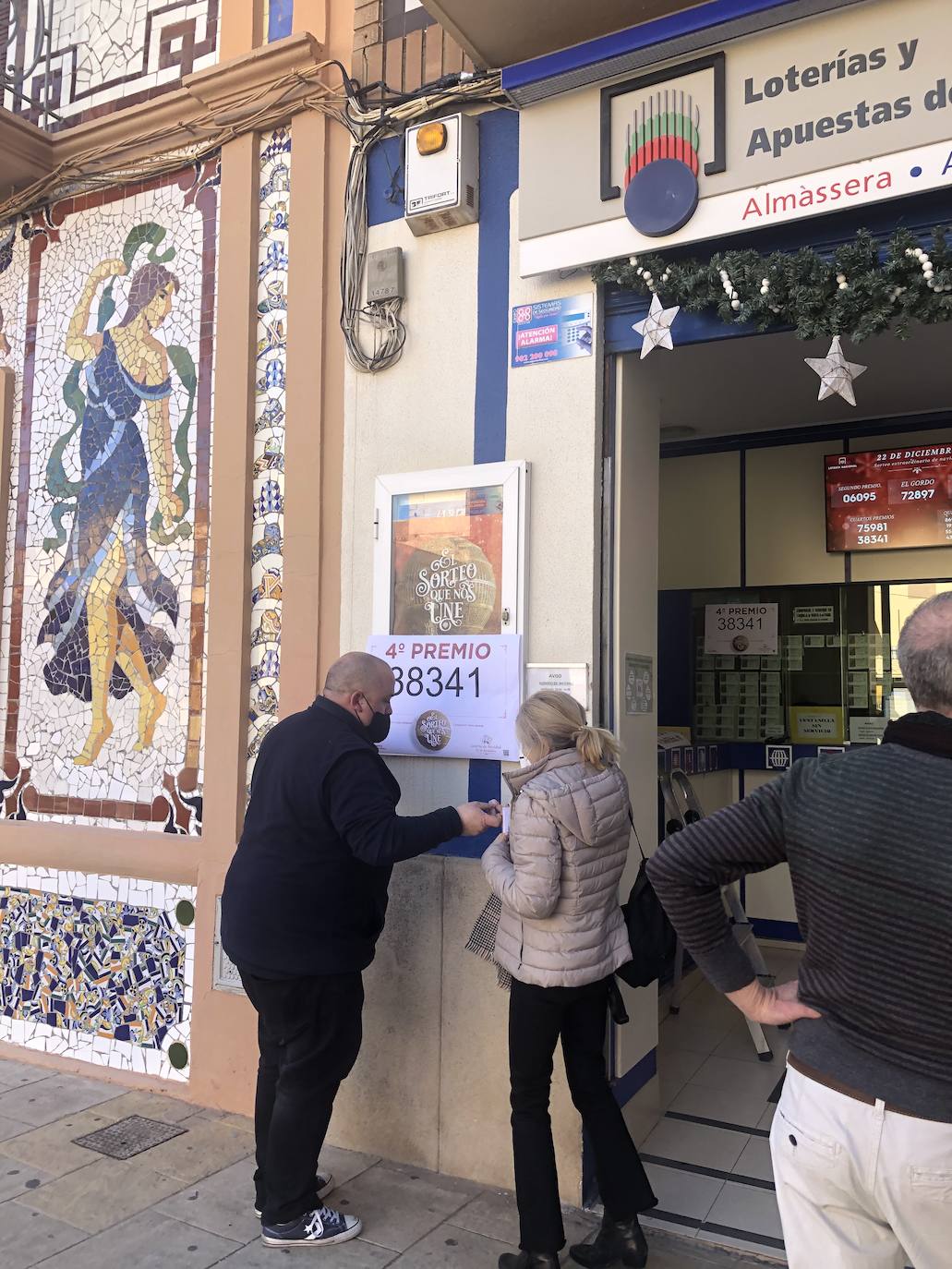 El cuarto premio, el número 38341, ha caído en Almàssera.