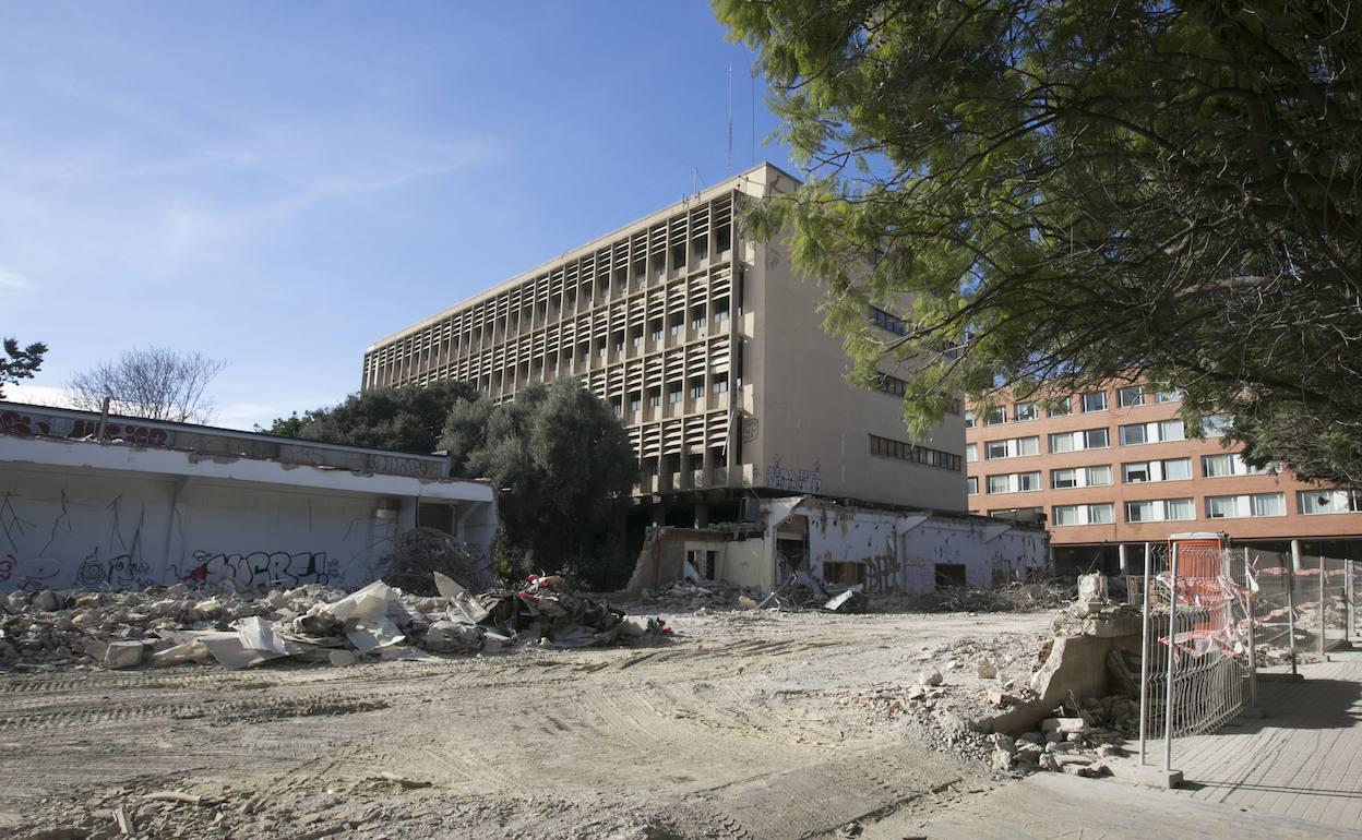 Parte trasera de Agrónomos tras los derribos de hace diez días.