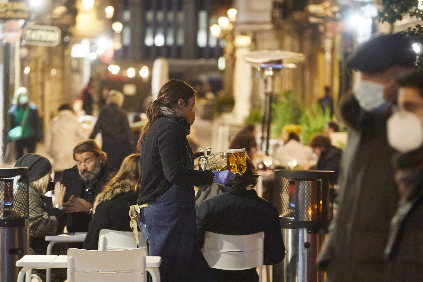 Fotos: Los valencianos disfrutan del tardeo en Ruzafa