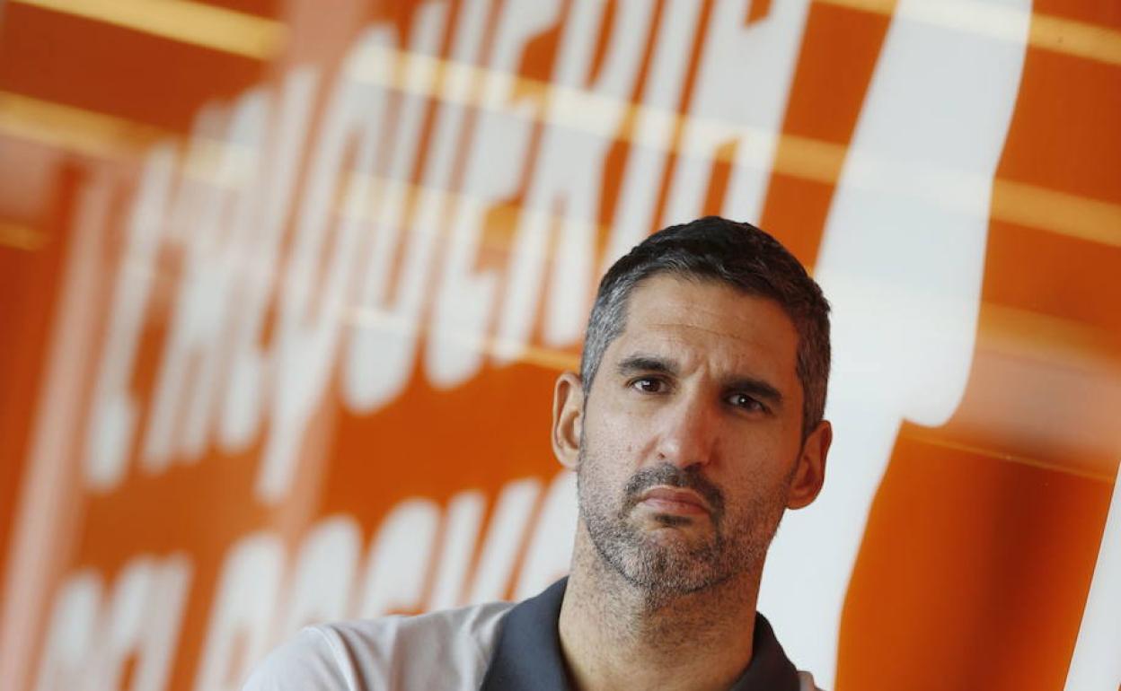 Rubén Burgos: «El siguiente paso del Valencia Basket femenino es jugar finales»