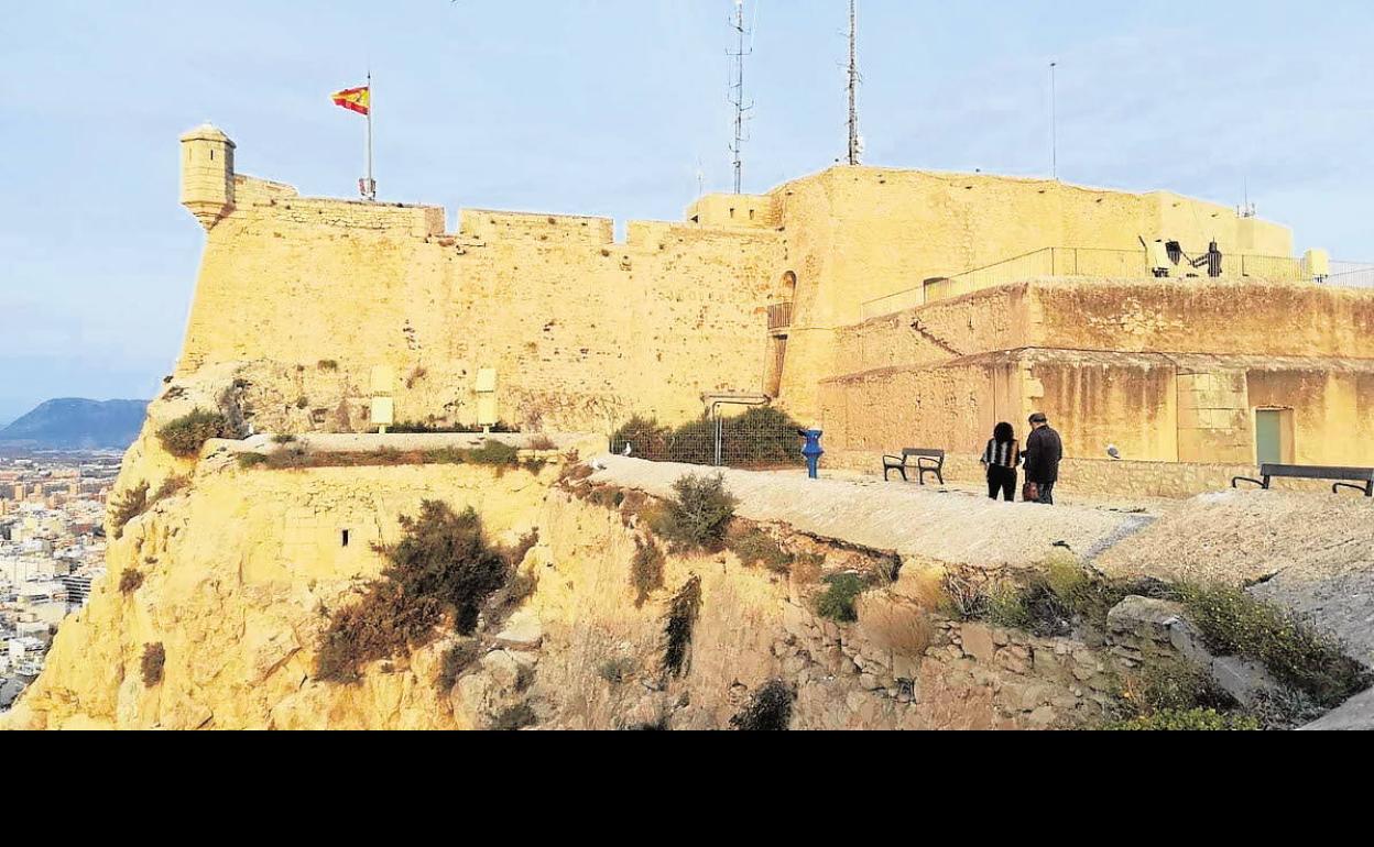 Castillo de Santa Bárbara, en Alicante. 