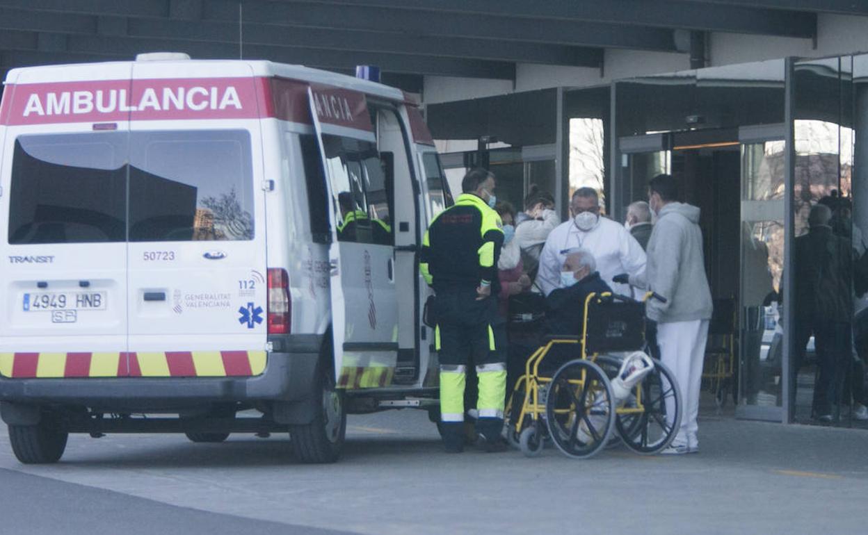 Entrada del Hospital La Fe