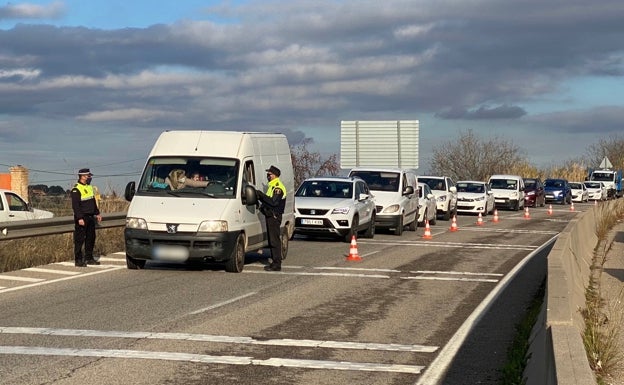 Cerca de 200 denuncias por saltarse el cierre perimetral en Ontinyent, Xàtiva y Canals