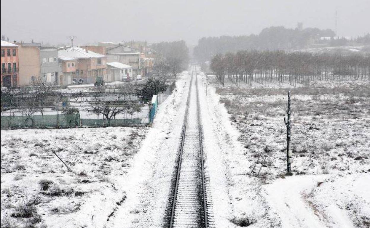 Los trenes convencionales que unen la Comunitat con Aranjuez y Zaragoza siguen suspendidos