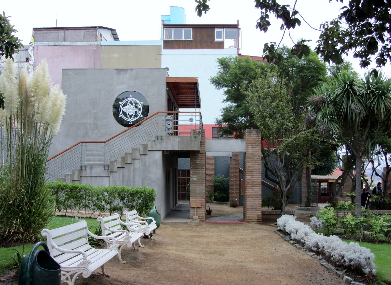 3.- Pablo Neruda (Valparaíso, Chile) | La Sebastiana, que sí se llama la casa, es una vivienda de cuatro pisos, con escaleras estrechas y una espléndida vista a la bahía. Neruda habla de la construcción de esta casa en los versos titulados 'A la Sebastiana'.