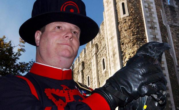 Cuál es la leyenda de los cuervos de la Torre de Londres