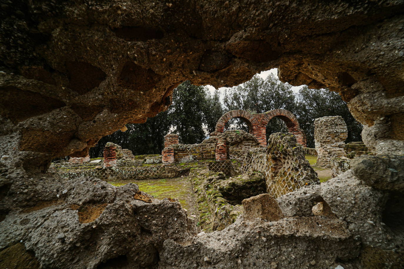 El parque arqueológico actualmente incluye la acrópolis