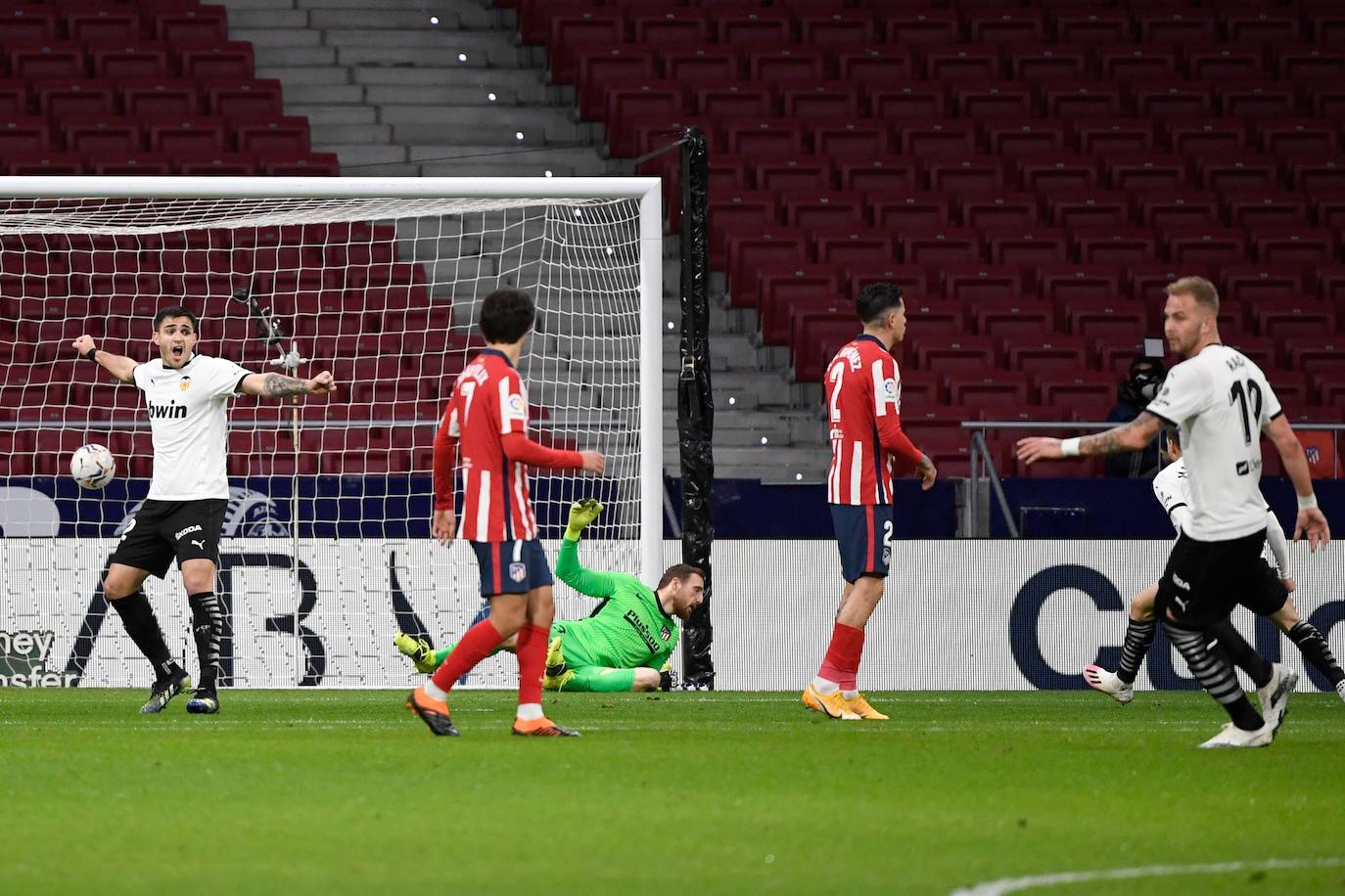 Partido bronco en el Wanda Metropolitano.