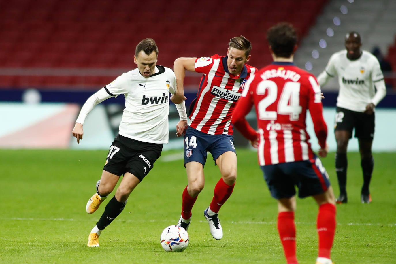 Partido bronco en el Wanda Metropolitano.