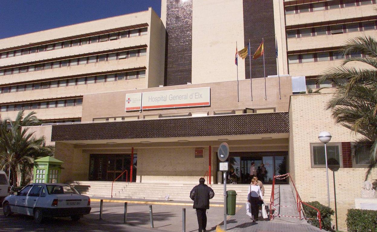 Fachada del Hospital General de Elche. 