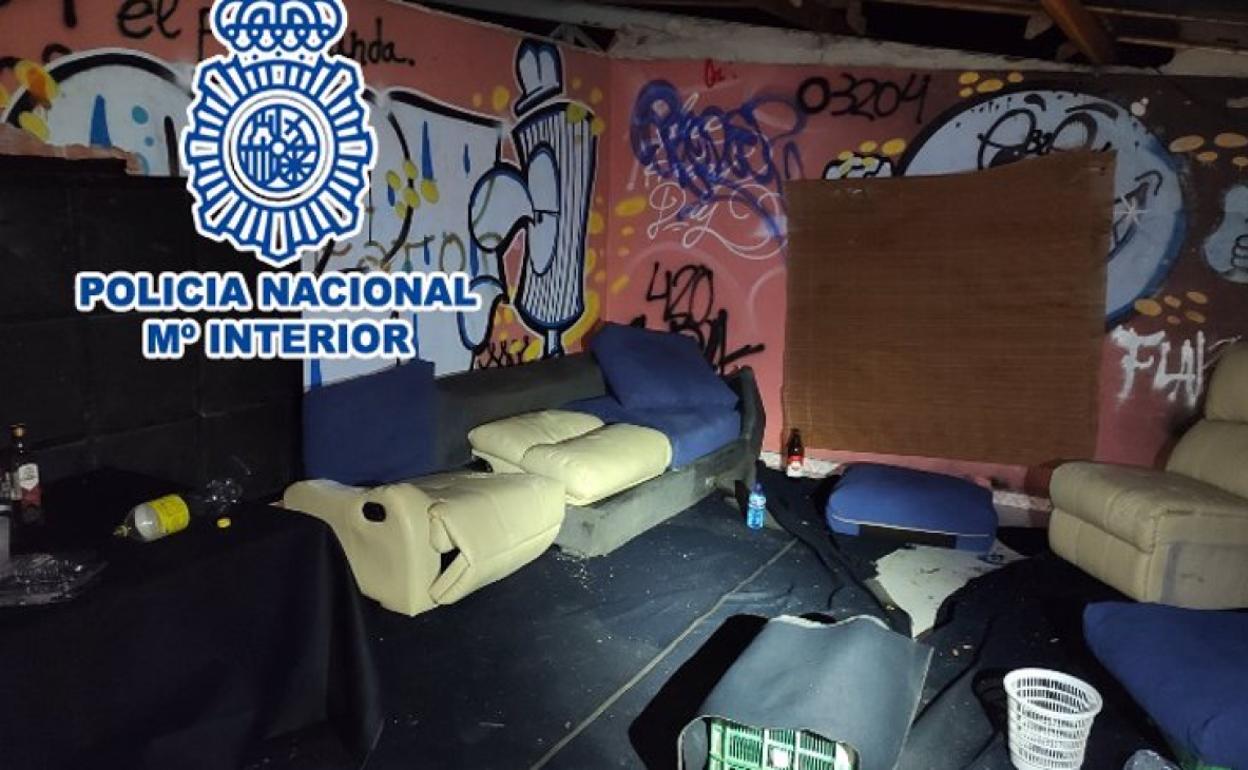 La policia desaloja un prostibulo en Alicante y pone 20 multas a clientes y trabajadoras