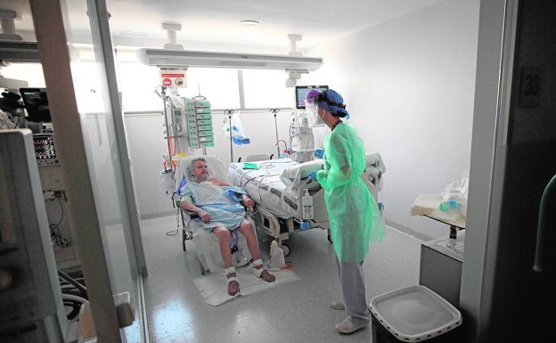 Los sanitarios valencianos alertan: «El hospital ya está desbordado y el colapso parece inevitable»