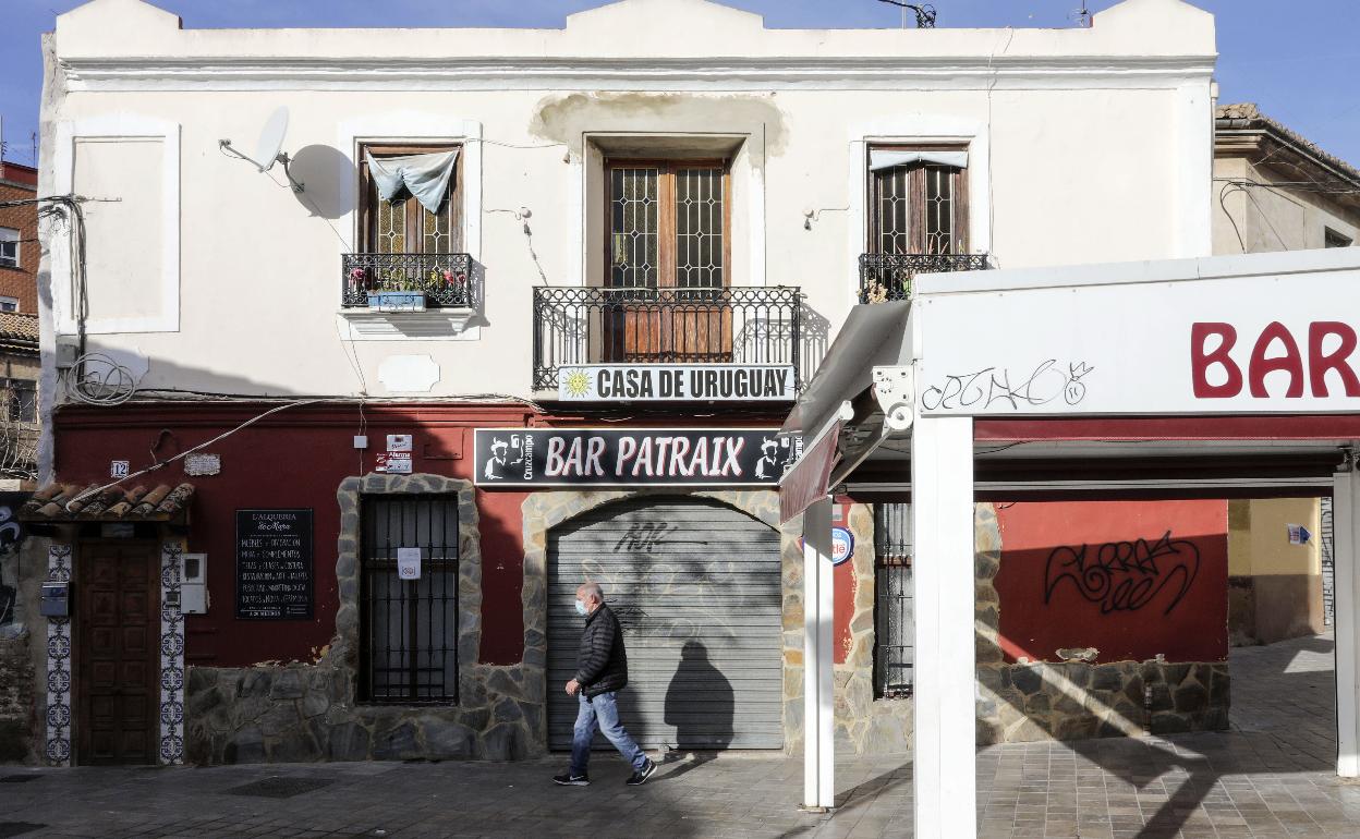 Un negocio de hostelería cerrado por las restricciones. 