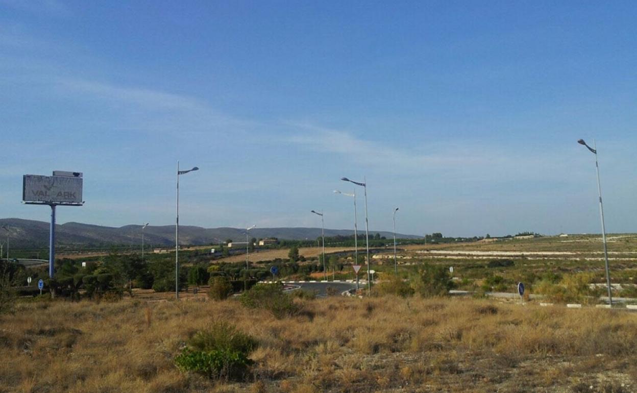 Terrenos de Valpark, el  fallido parque de Vallada que endeudó al Ayuntamiento. 