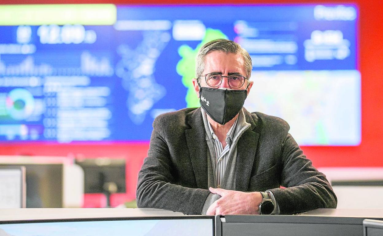 José María Ángel en el Centro de Coordinación de Emergencias. 