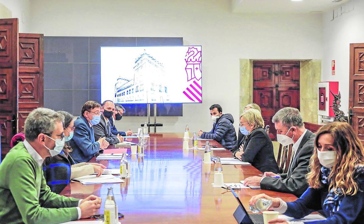 Reunión de miembros del Gobierno valenciano