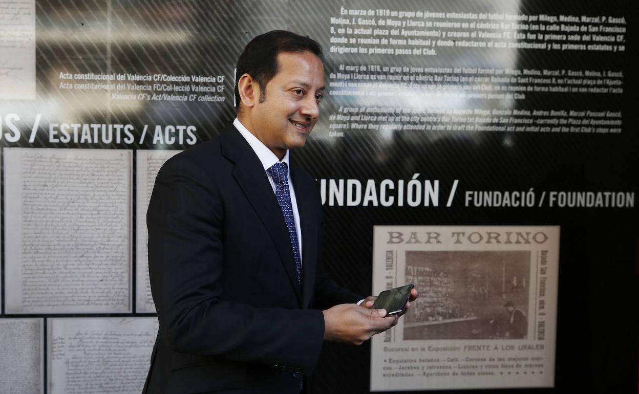 Anil Murthy, en uno de los actos previos al centenario del Valencia. 