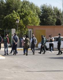 Imagen secundaria 2 - Operativo policial.