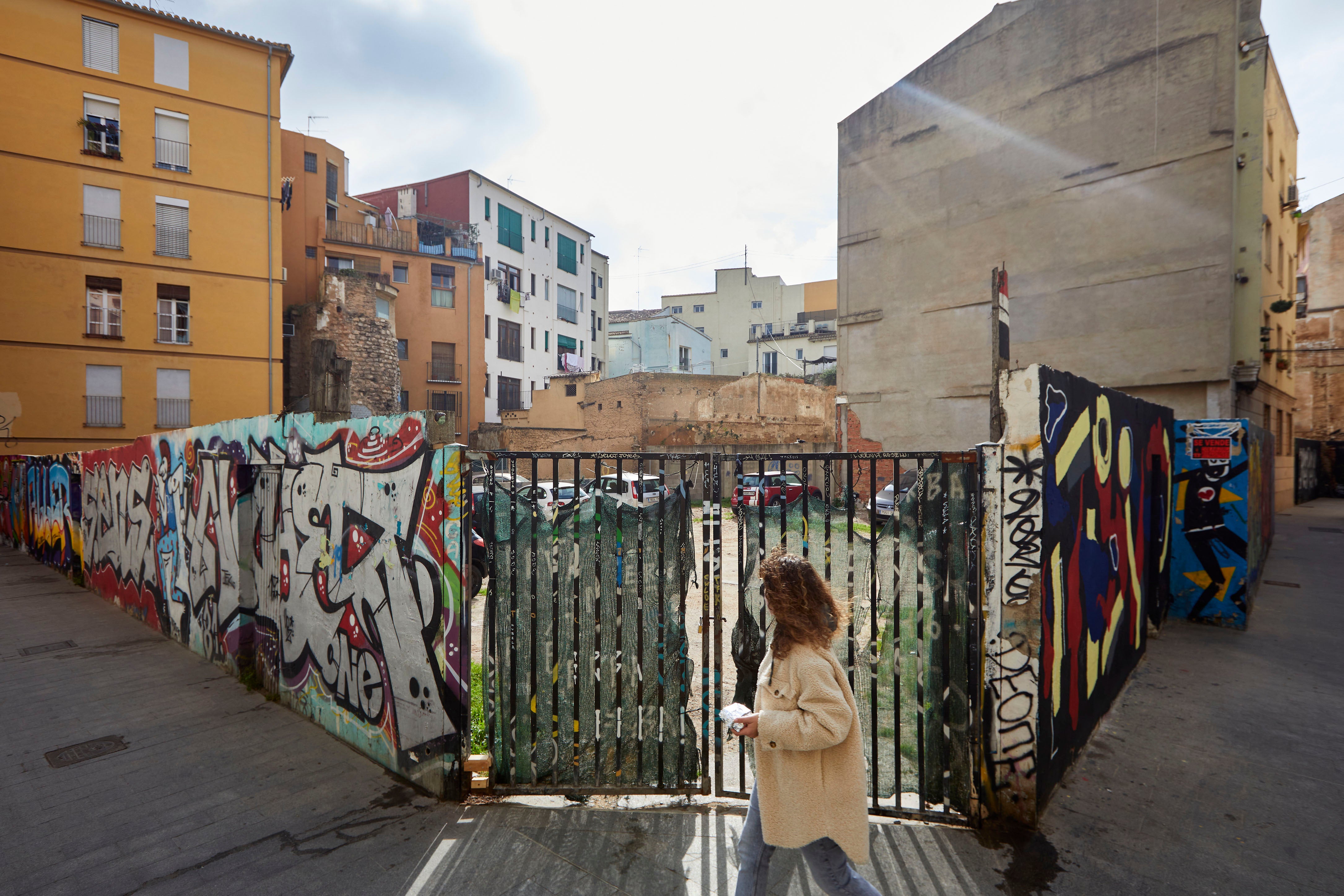 Solares en Ciutat Vella. 