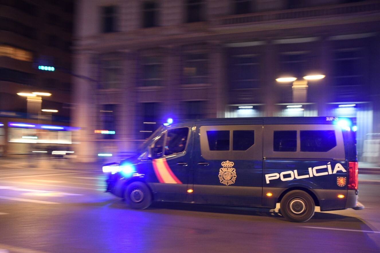 Fotos: Una concentración en Valencia a favor del rapero Hasel acaba en enfrentamiento con la Policía