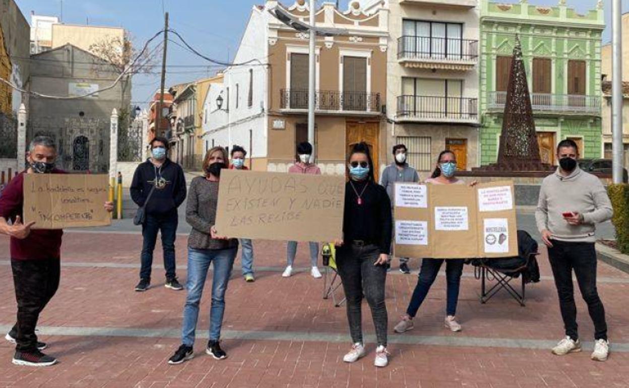 José Bautista y las personas que se han sumado a su causa. 