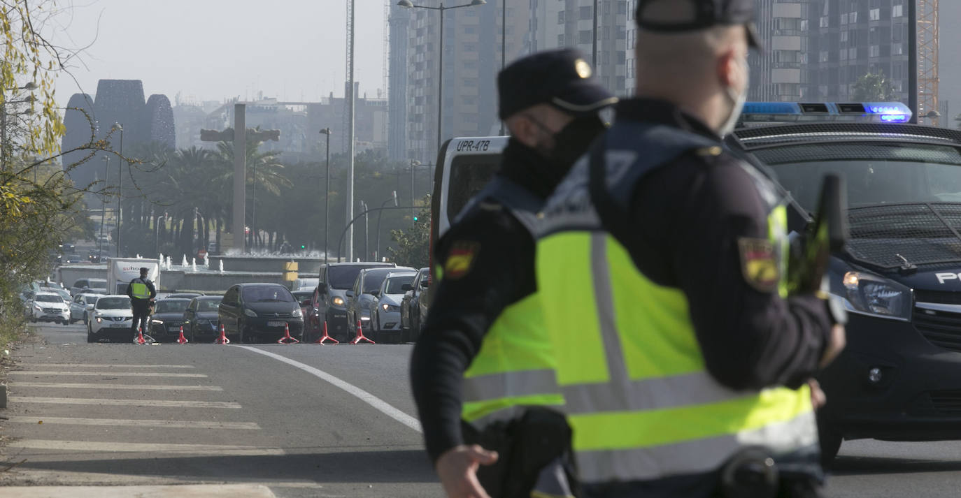 Fotos: Valencia se cierra por cuarto fin de semana consecutivo debido a las restricciones