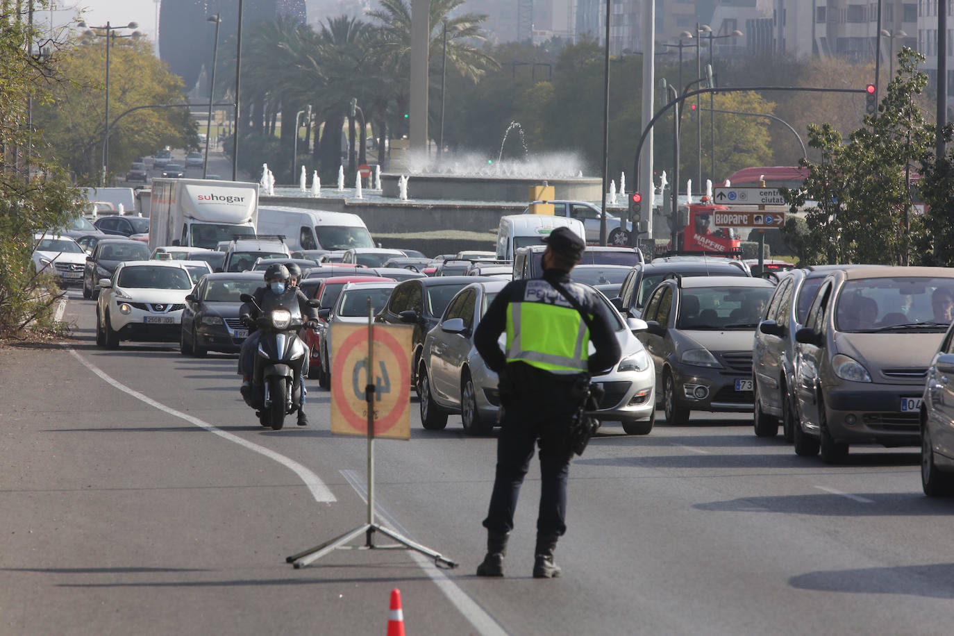 Fotos: Valencia se cierra por cuarto fin de semana consecutivo debido a las restricciones