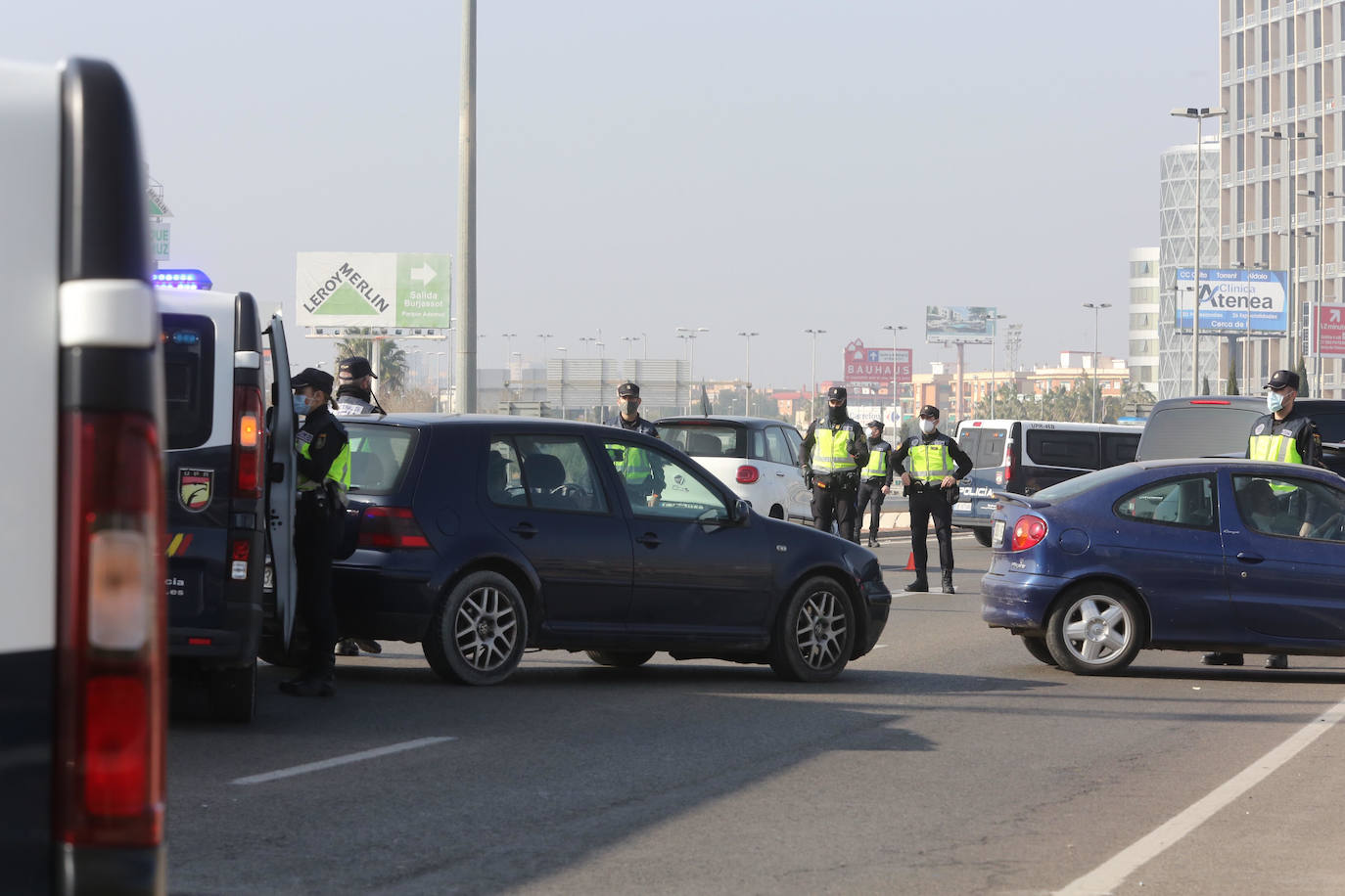 Fotos: Valencia se cierra por cuarto fin de semana consecutivo debido a las restricciones