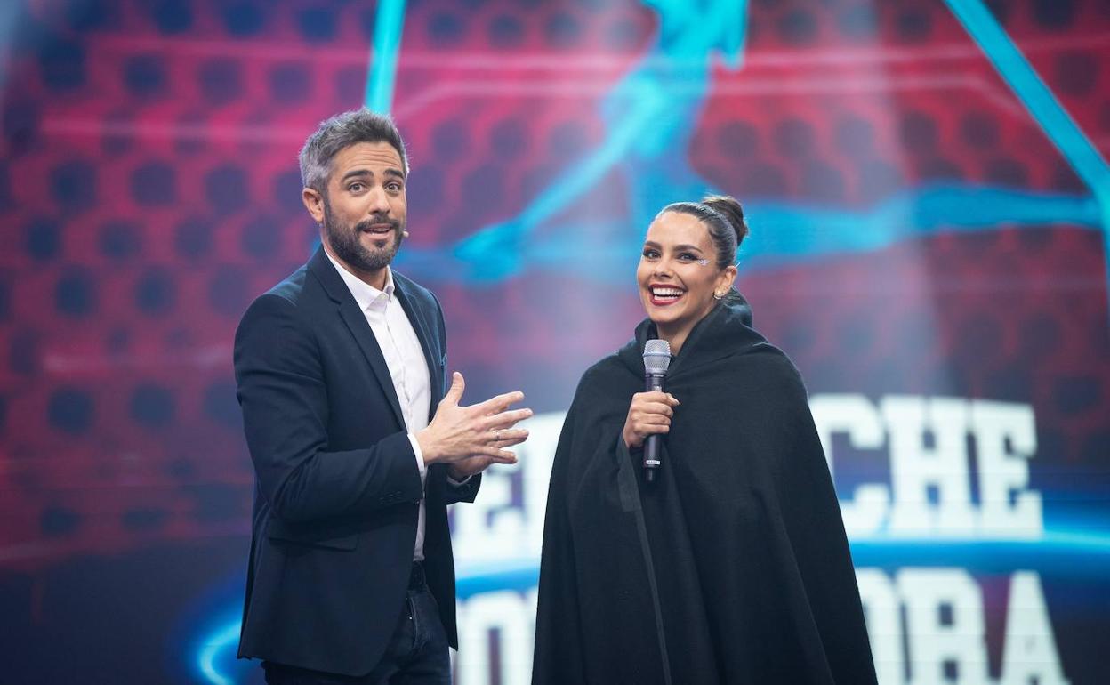 Cristina Pedroche y Roberto Leal en 'El Desafío'. 