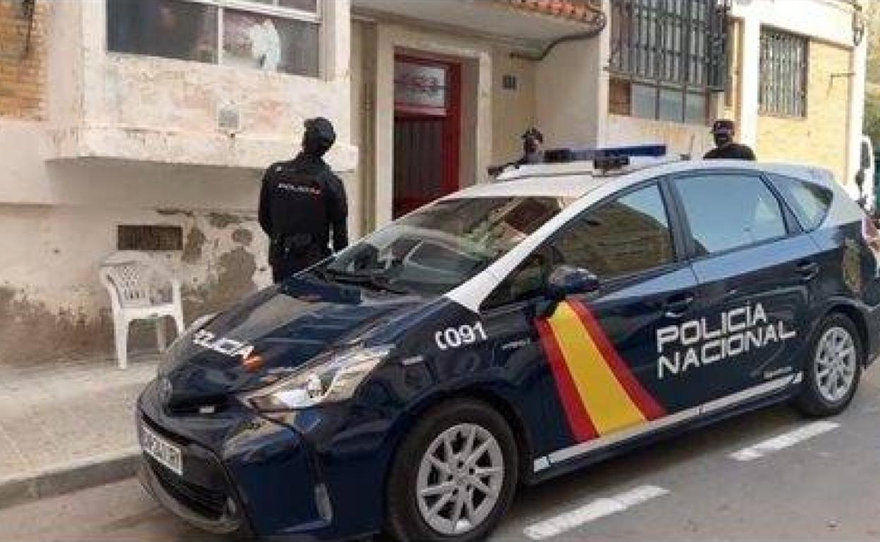 Agentes de la Policía Nacional en una de las intervenciones. 