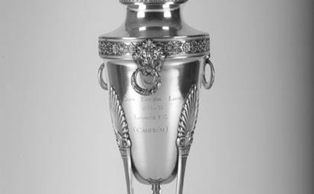 La Copa España Libre-Trofeo Presidente de la República conquistada por el Levante en 1937.