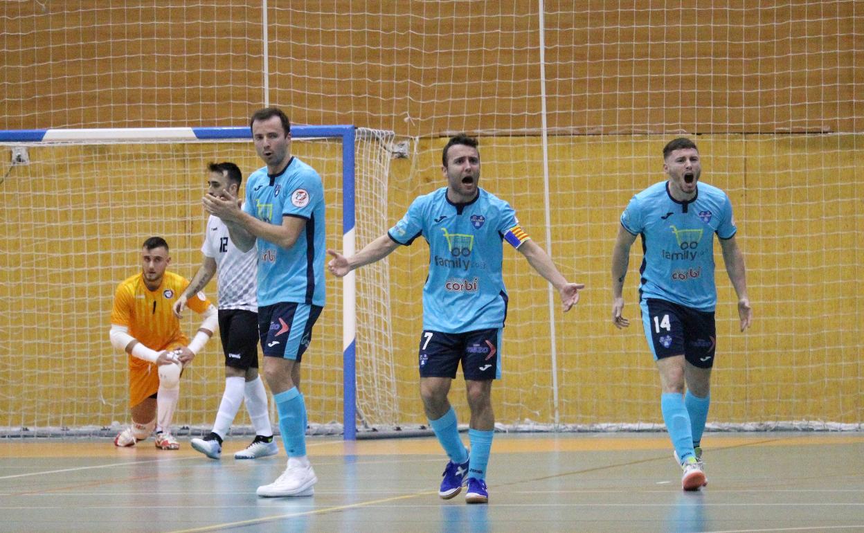 Jugadores del Family Cash Alzira. 