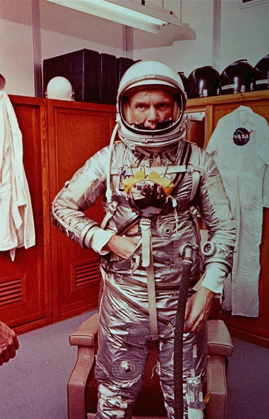 El senador John Glenn, exastronauta, el primero que estuvo en órbita alrededor de la Tierra.