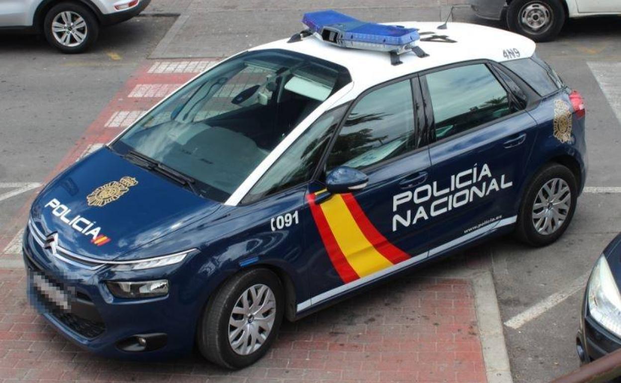 Tres hombres roban a otro con el método del mataleón en un parque de Primado Reig en Valencia