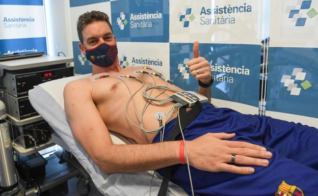 Pau Gasol, durante su revisión médica con el Barcelona. 