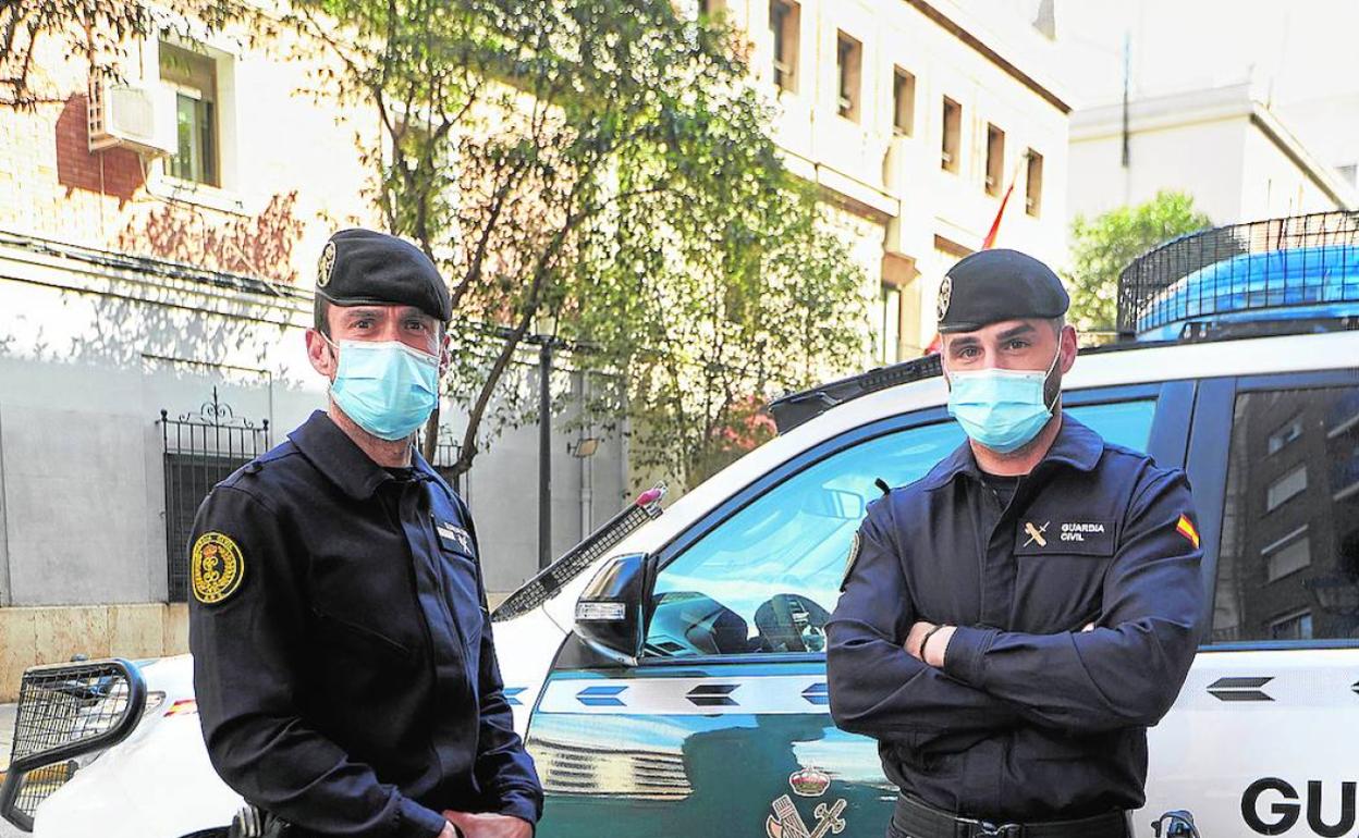 Los agentes de la Guardia Civil, Damián Salido y Francisco Rodríguez. 