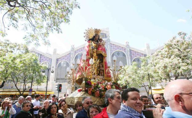 Sanidad prohíbe que la Virgen haga un recorrido por las calles de Valencia en Fallas