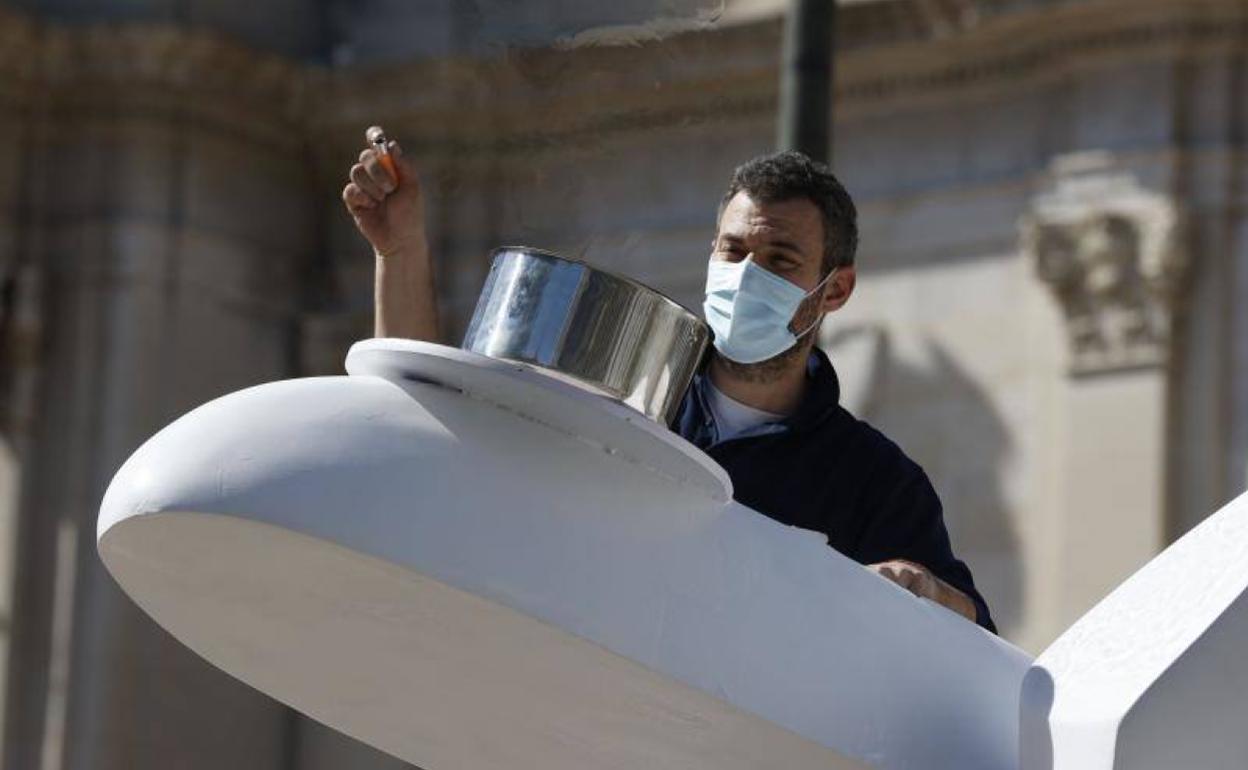 Los pirotécnicos españoles tampoco dispararán en la plaza del ayuntamiento