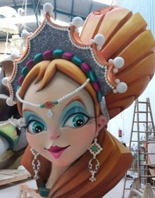 Imagen secundaria 2 - Arriba, cuerpo central de Cuba antes de que se quemara en 2020, abajo, proceso de reconstrucción de la falla Reino de Valencia. 