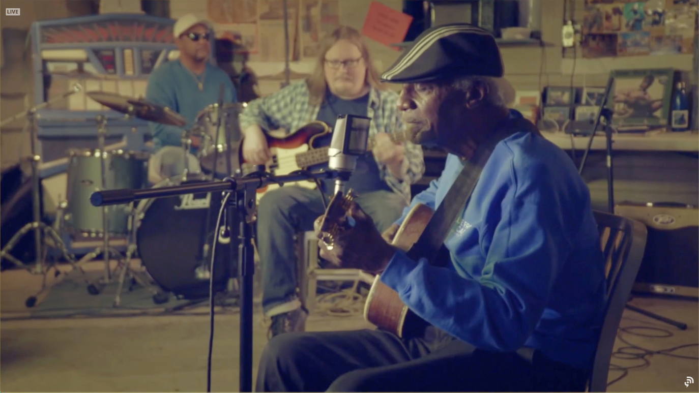 La actuación de Jimmy 'Duck' Holmes.