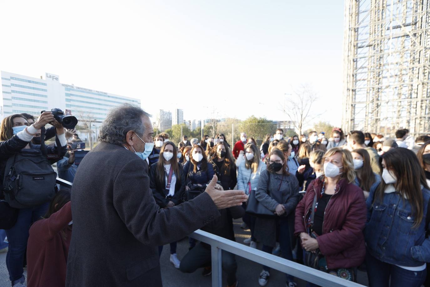 Fotos: La vacunación de docentes en la Comunitat, suspendida