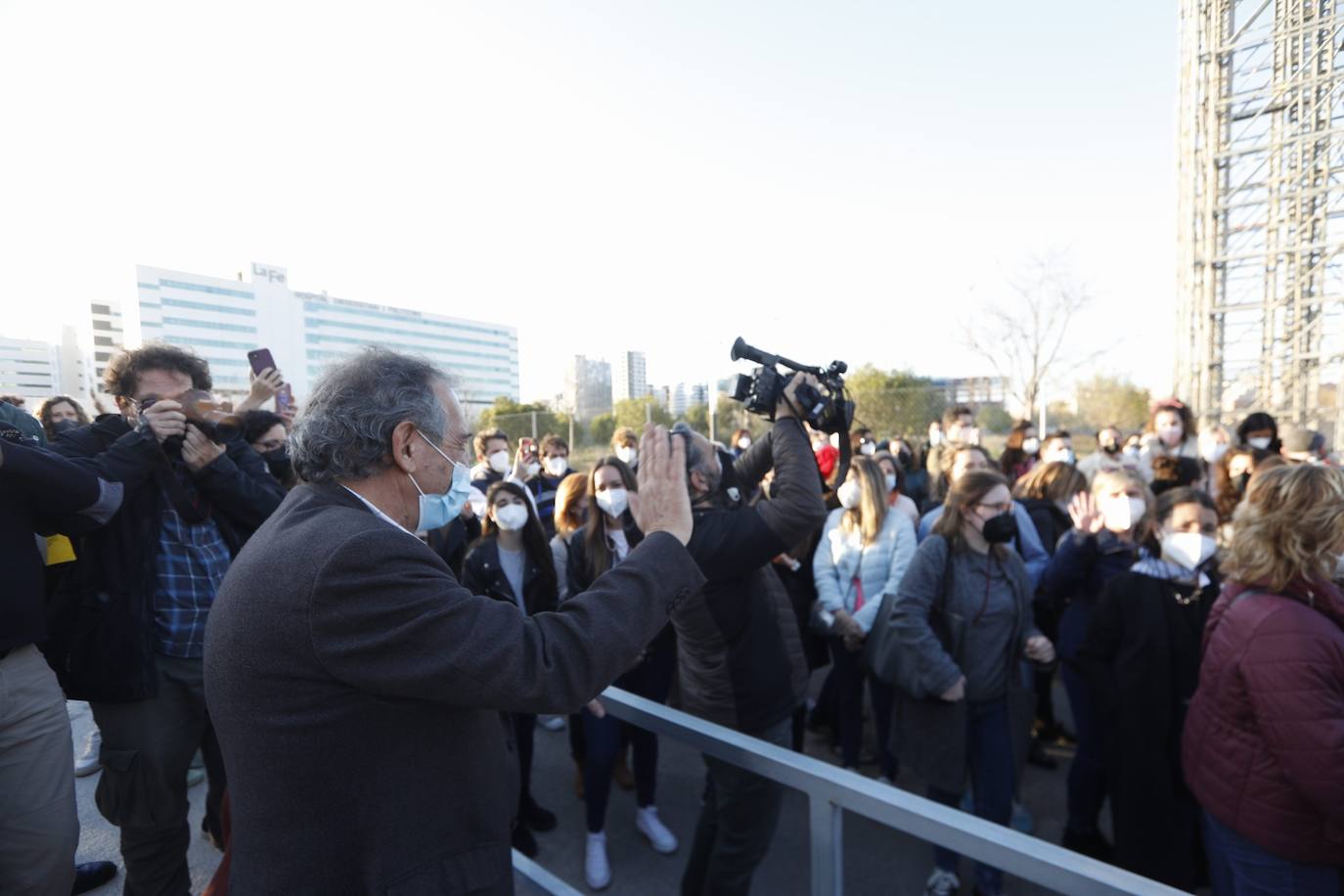 Fotos: La vacunación de docentes en la Comunitat, suspendida