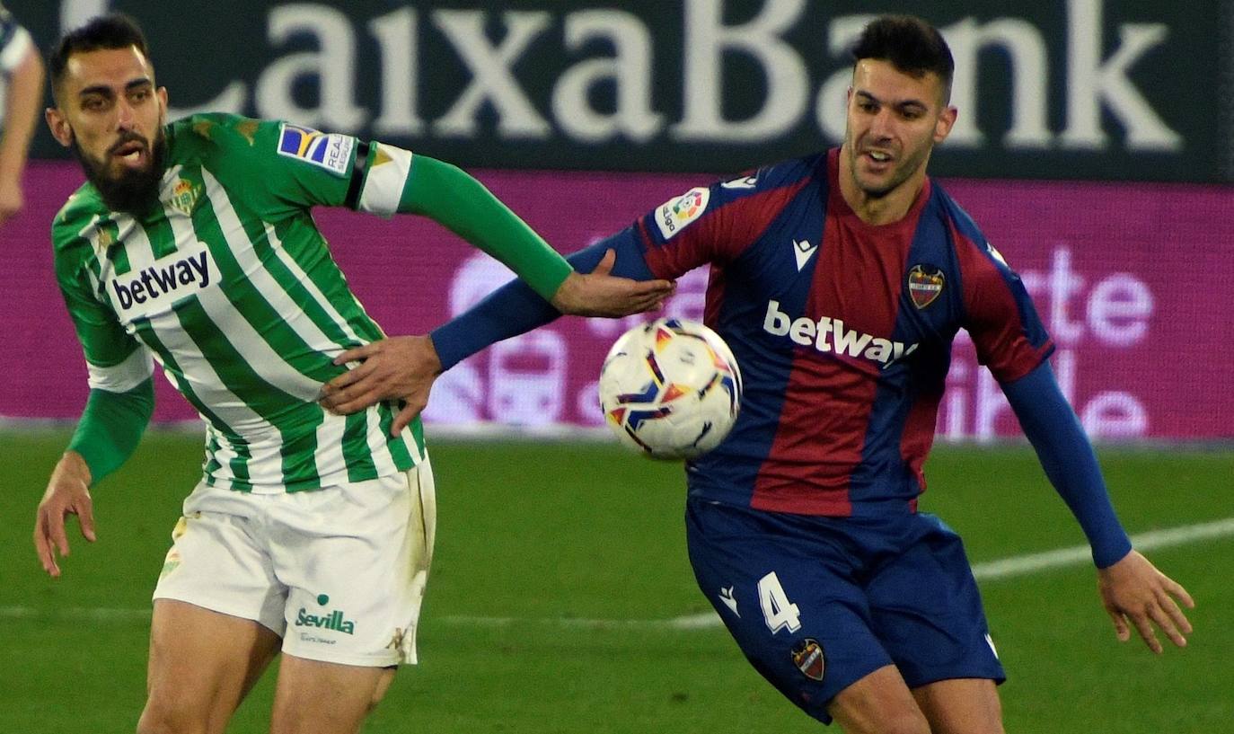 Fotos: Las mejores imágenes del Real Betis - Levante UD