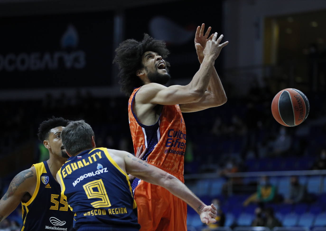 Fotos: Las mejores imágenes del Khimki Moscow - Valencia Basket