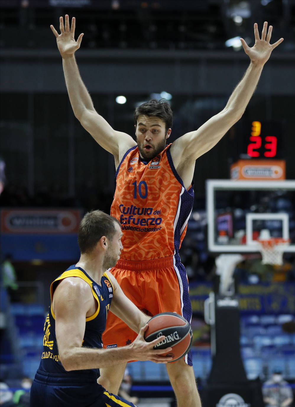 Fotos: Las mejores imágenes del Khimki Moscow - Valencia Basket