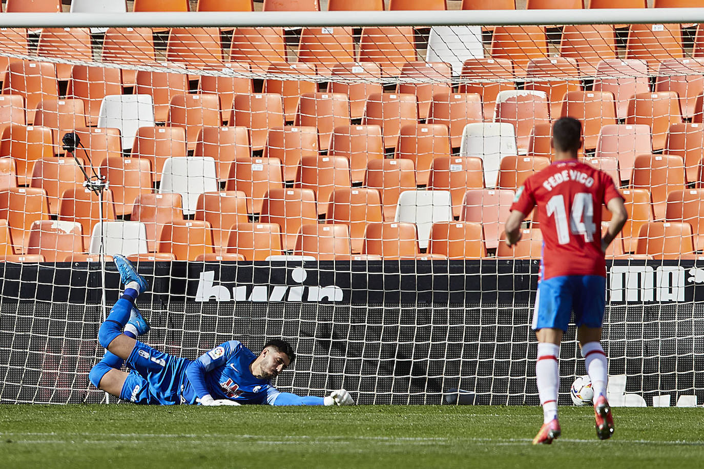 Fotos: Las mejores imágenes del Valencia CF - Granada