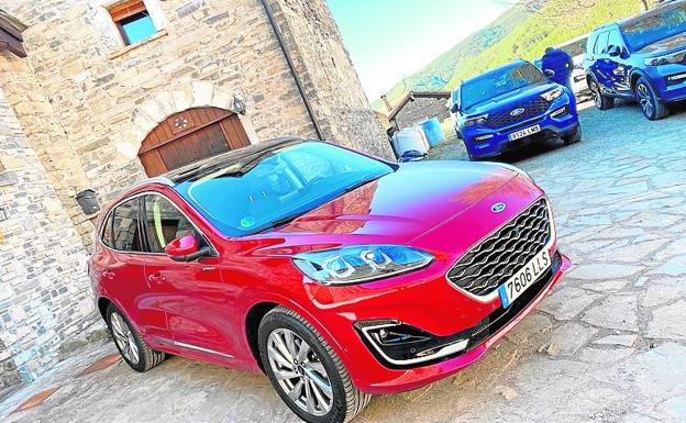 El Kuga híbrido se suma a la oferta mecánica del SUV de la marca.