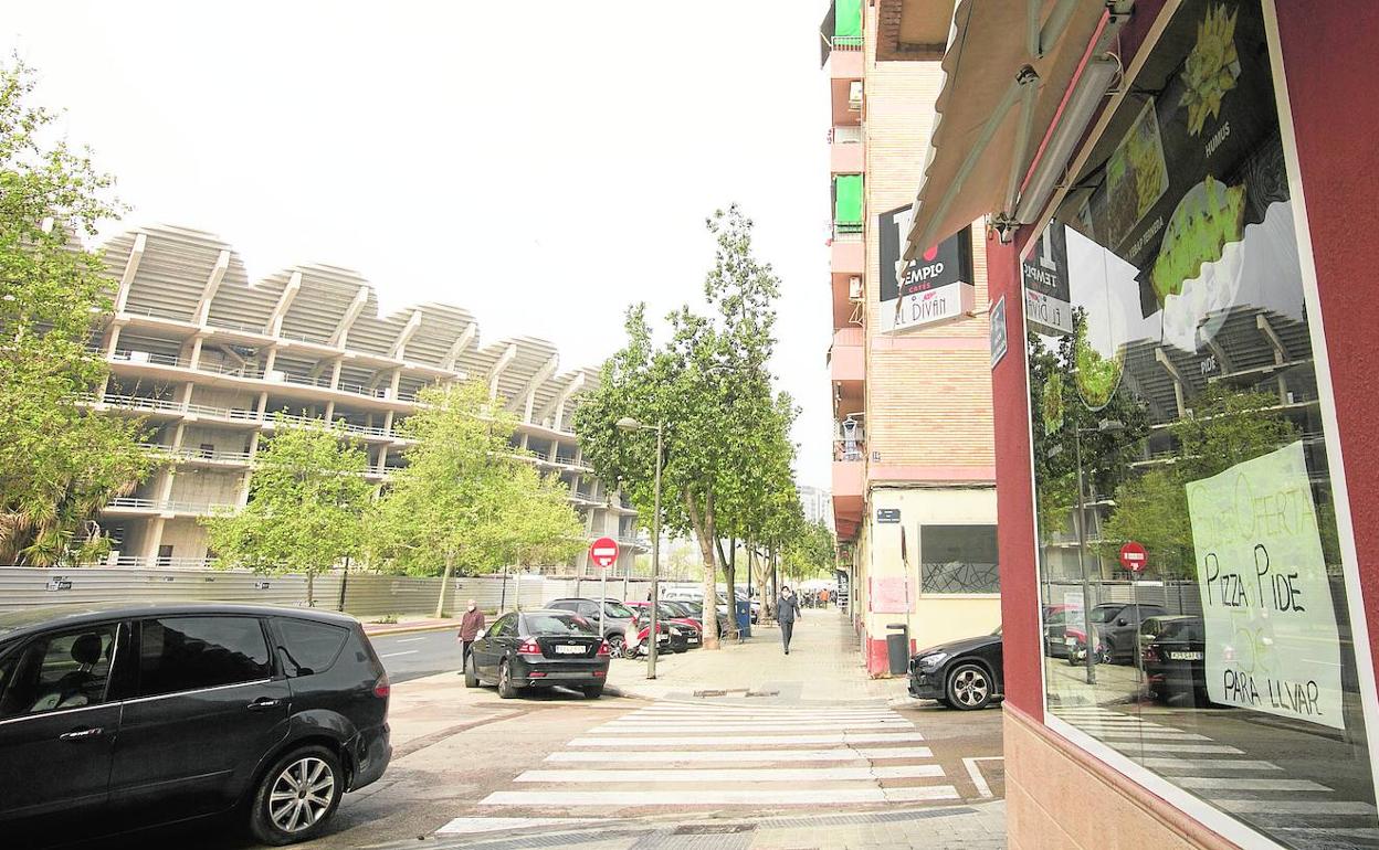 La zona de Cortes Valencianas sufrió la detención de las obras del nuevo Mestalla.